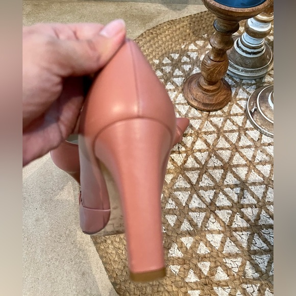 🚫 Sold 🚫 L.K. Bennett Pumps - Picture 3 of 8